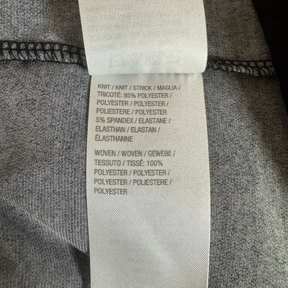 Women’s Susan Graver Medium Floral Black Top - Picture 7 of 7